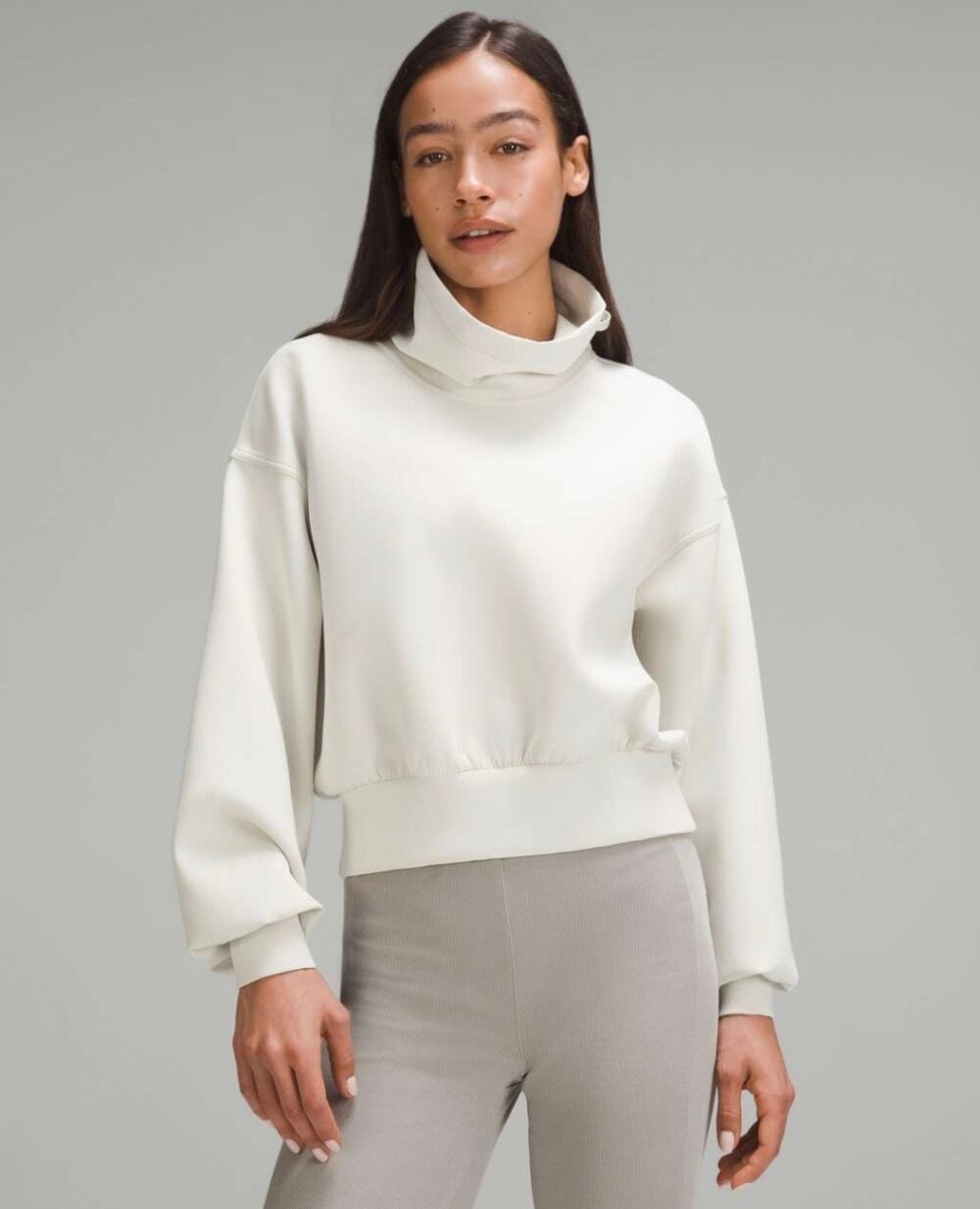 Lululemon Full Flourish Pullover Bone Size 6 Cowl Neck Luxtreme Sweatshirt